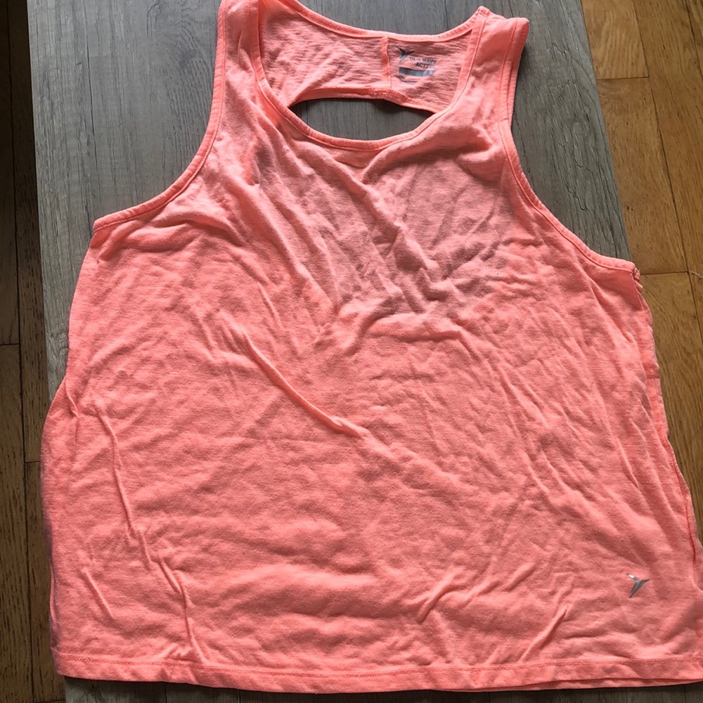 Peach sport tank